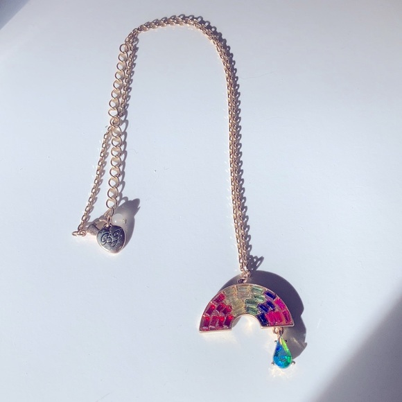 Rainbow.necklace Betsy Johnson NWB - Picture 3 of 4